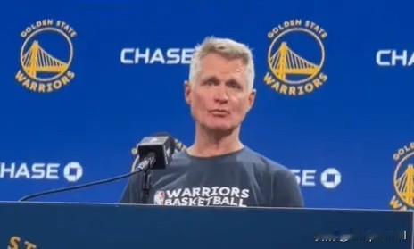 今日，勇士主帅史蒂夫-科尔接受了媒体采访时，谈到了球队的现状。

科尔表示：“对