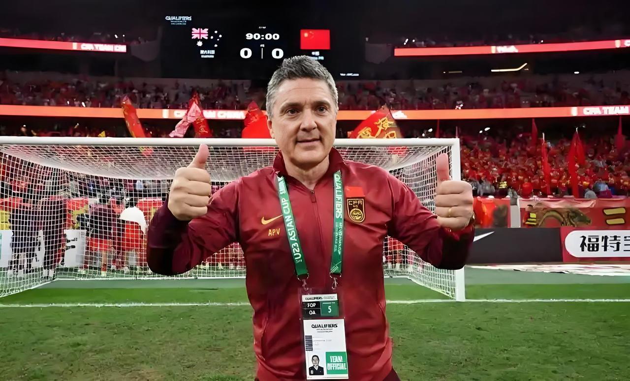 ∪23国足正在主教练安东尼奥的率领下，创造和改写一个个历史最佳战绩，目标已剑指冠