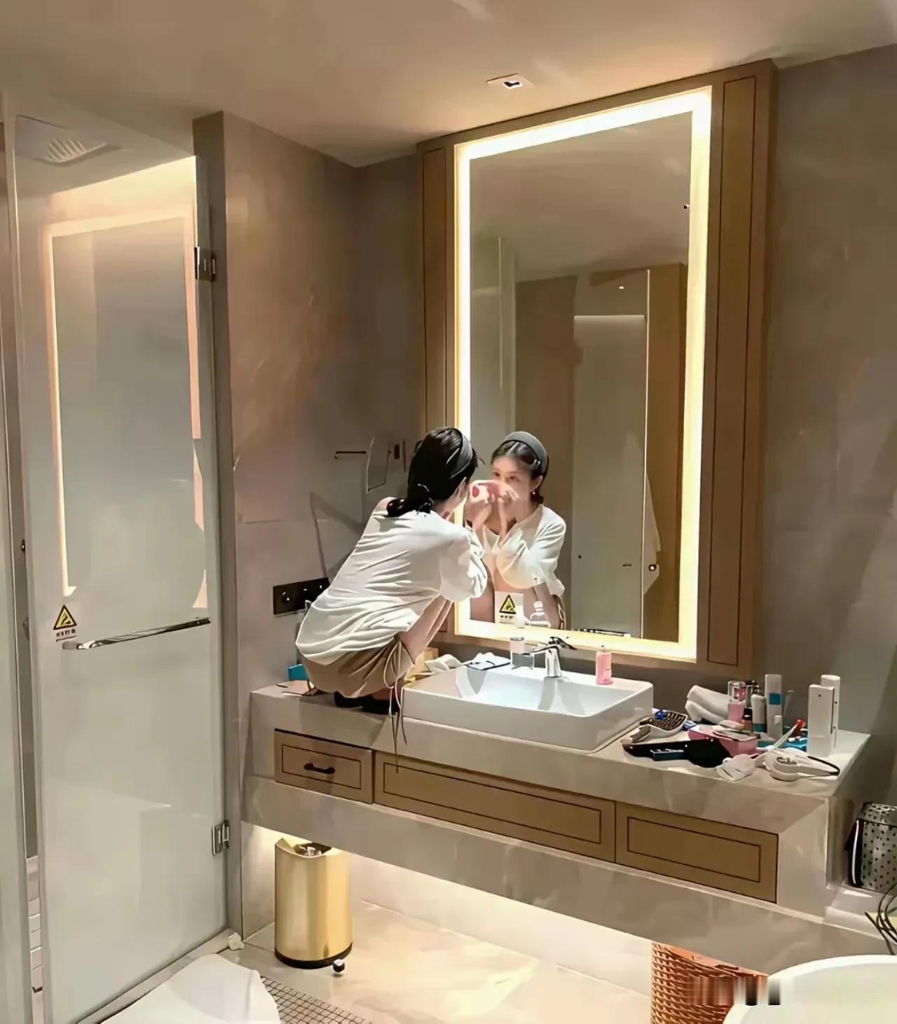 这小玩应跟谁学的
我差点没找到人