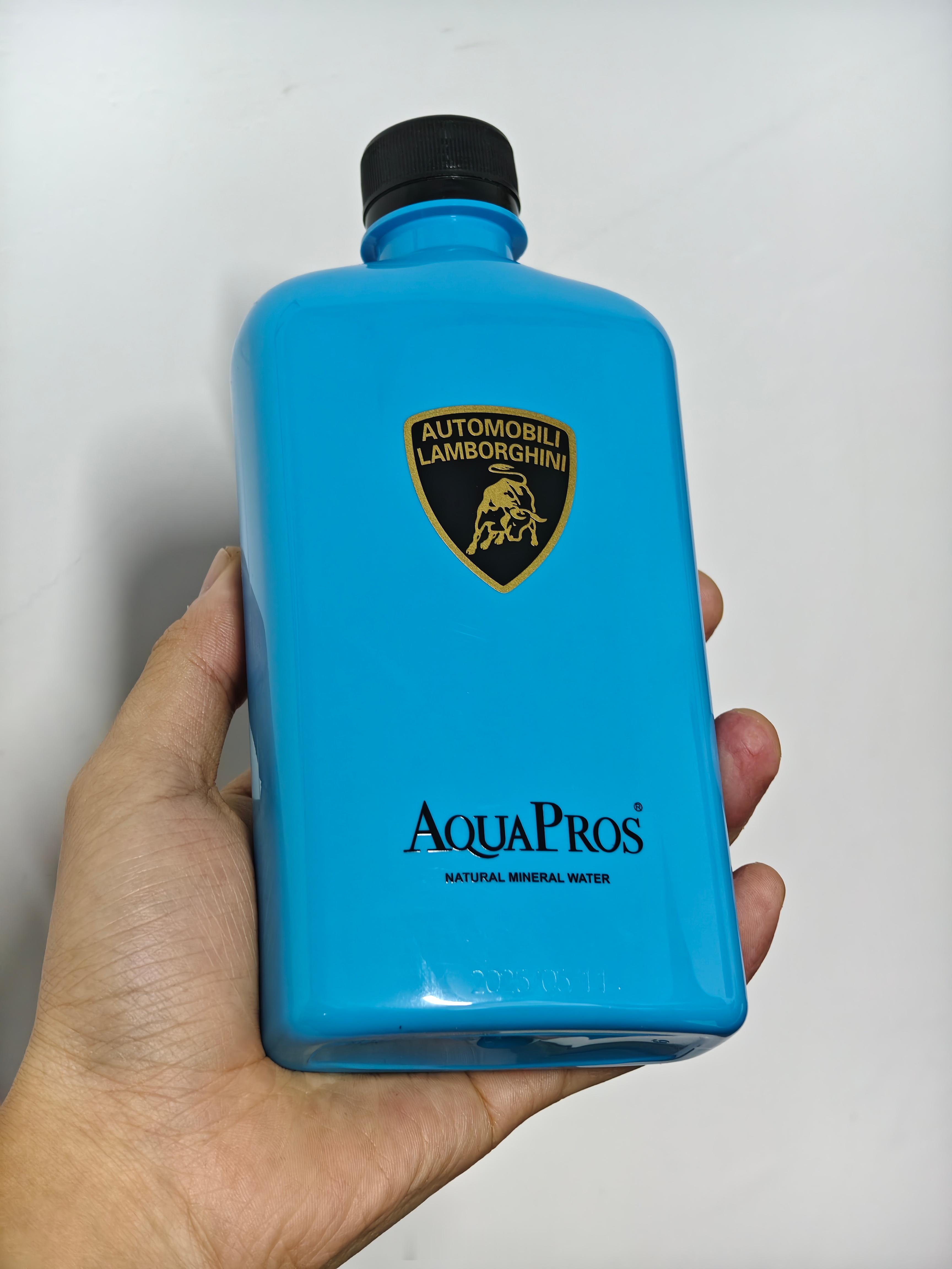 啥玩意儿？兰博基尼还有矿泉水呢！某东15块钱一瓶，比玻璃瓶依云都贵了。别的咱也不