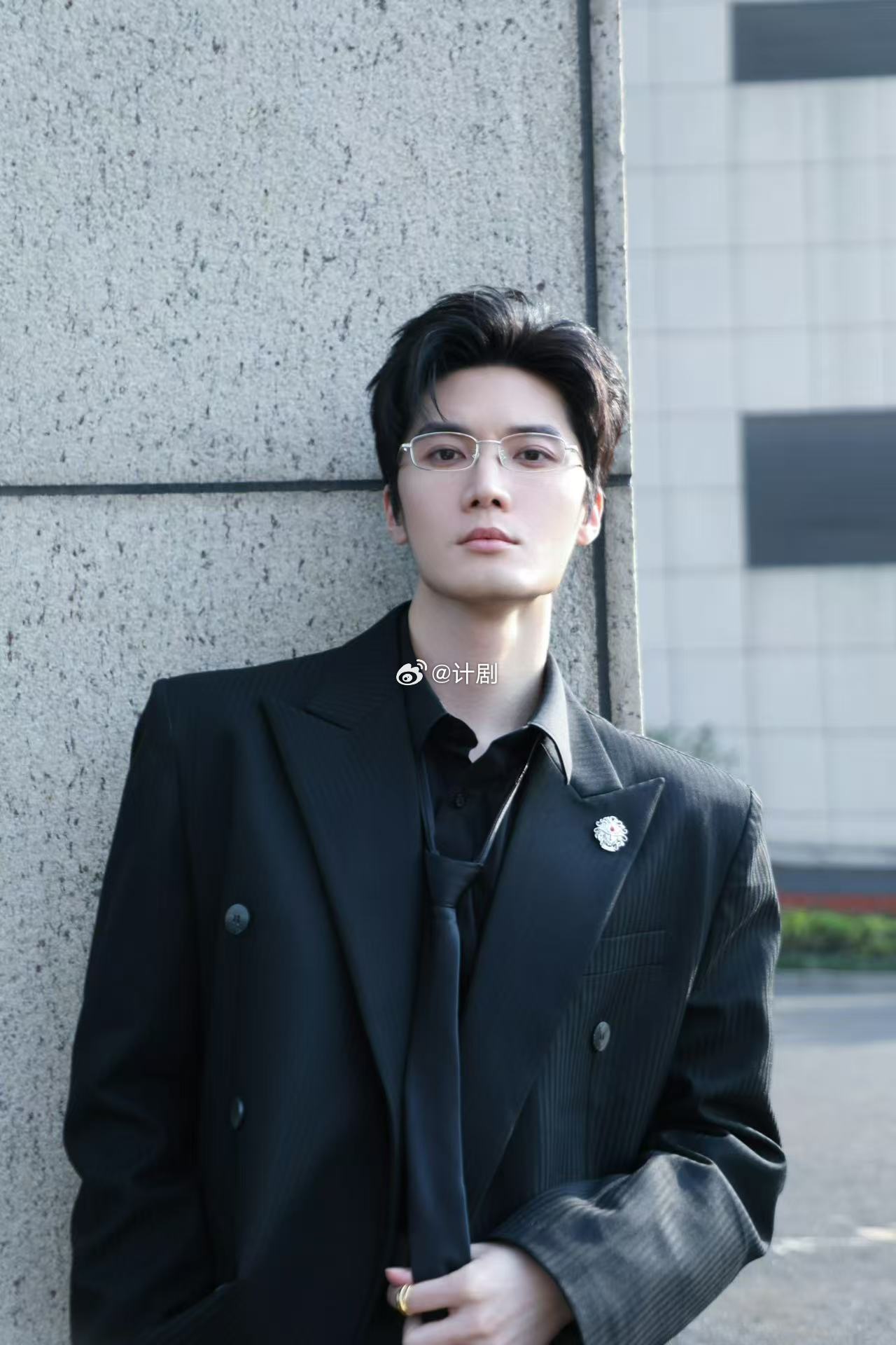 刘海宽跪求刘晓庆当他女朋友 大明湖畔的蓝曦臣真的回不来了，现在的刘海宽是喜剧人版