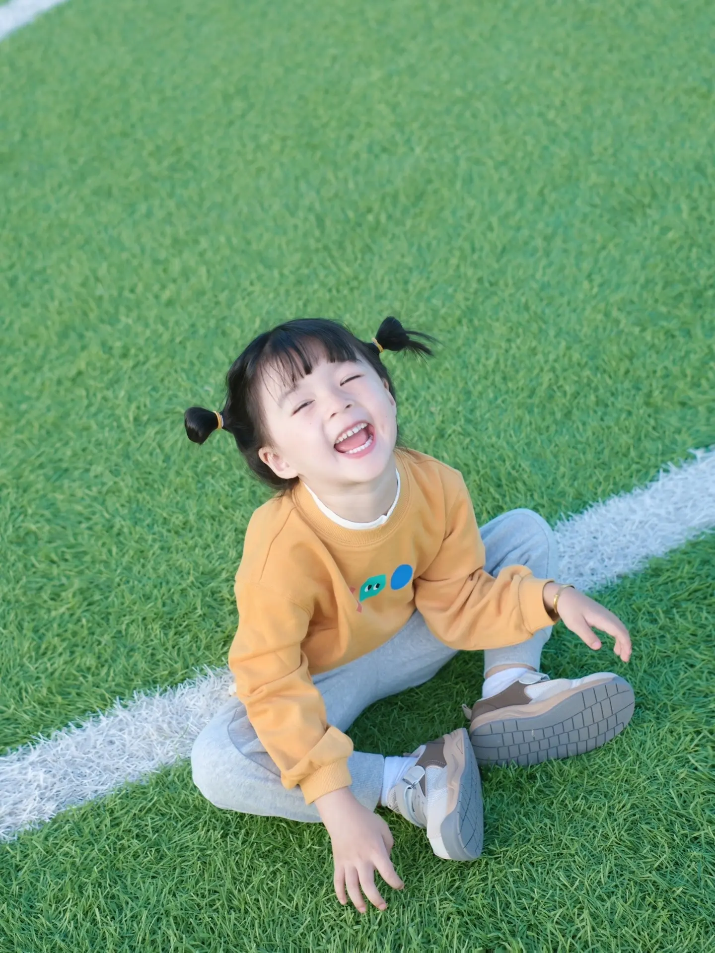 可爱入个秋🍊。“她就是我理想中的小孩 甚至比我理想中的还要好.”💛