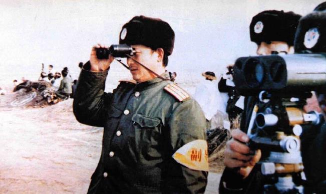 沈阳军区炮兵某团参谋长苏宁，1969年参军，1971年加入中国共产党。入伍20多