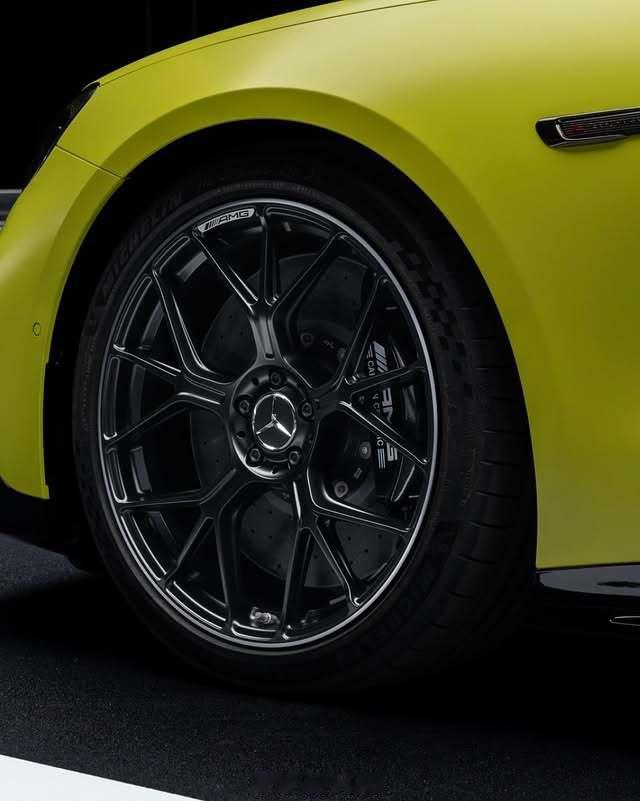 奔驰发布全新电动AMG GT 4门轿跑🚀1169马力🚀2.1秒破百🚀6.4