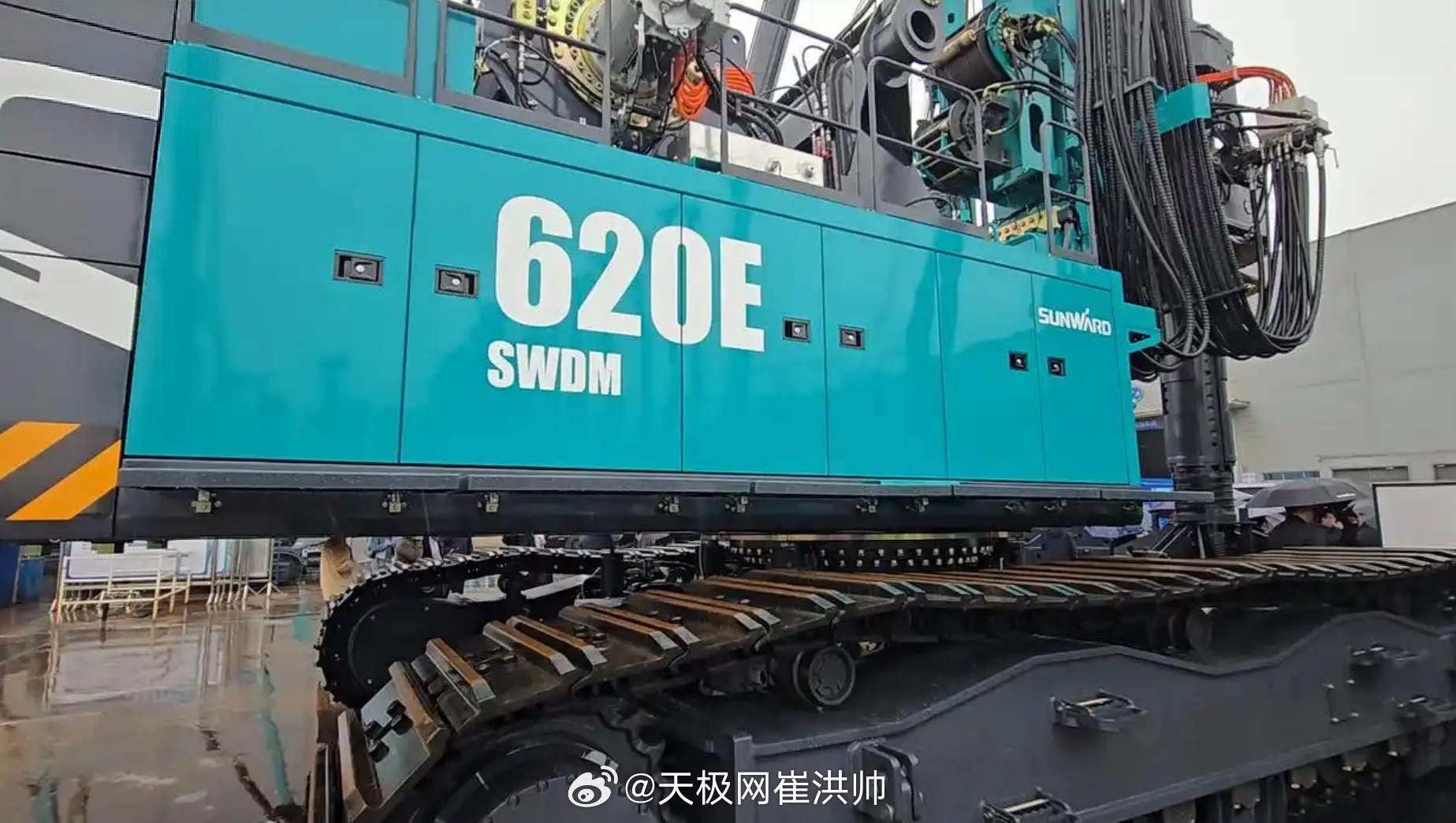 全球最大吨位增程式旋挖钻机  工程机械都开始用增程式了，牛央视报道，由制造的“全