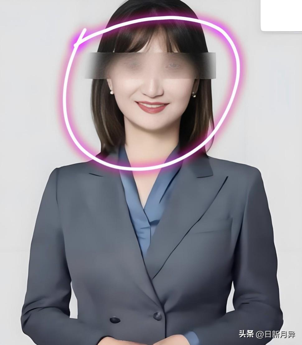 长沙这回动真格了，第一批乱占车位的被追责，给那些蹭坑的人敲了警钟。
自家花真金白