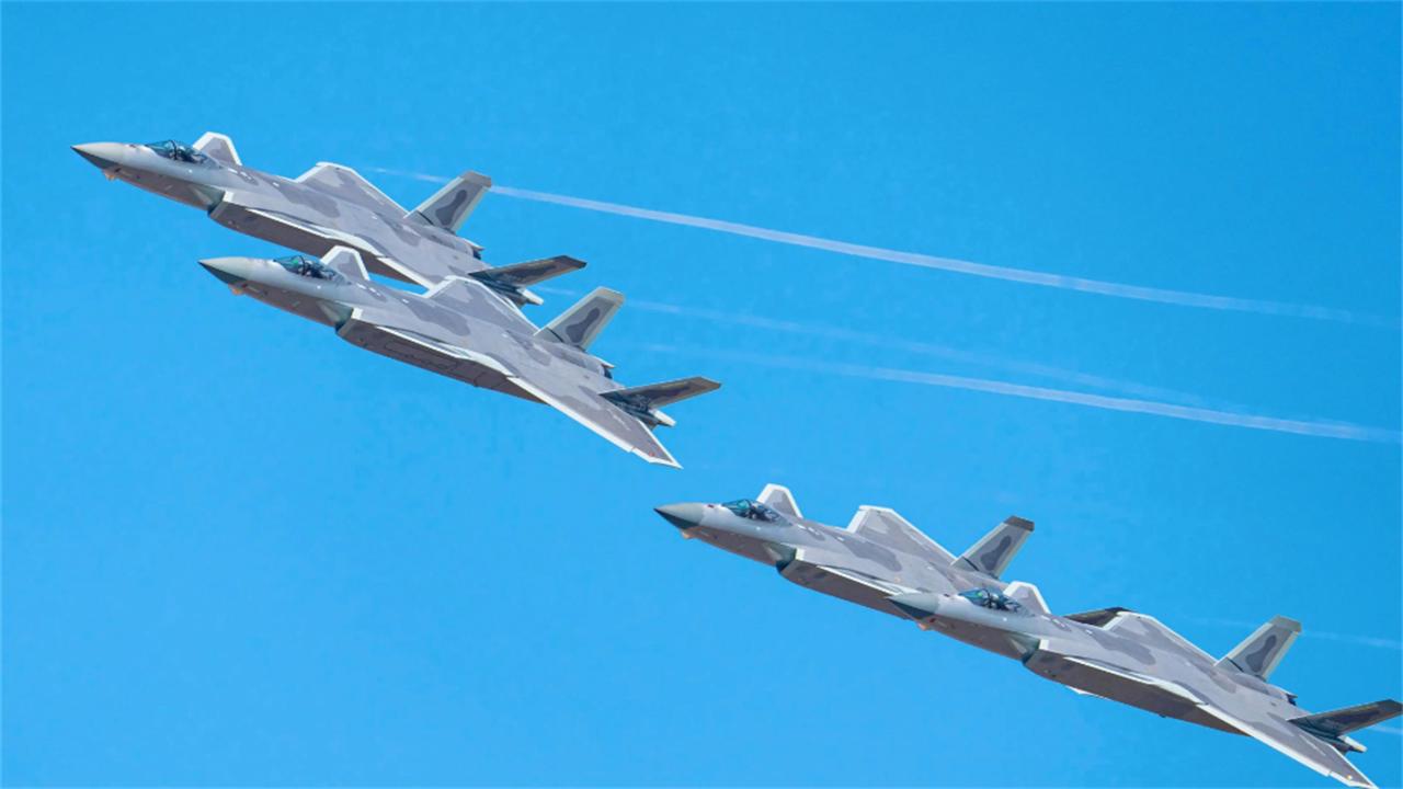 中东已释放信号！中国战机组团飞出国门，为六代机埋下个重要伏笔

美国国防部最近给