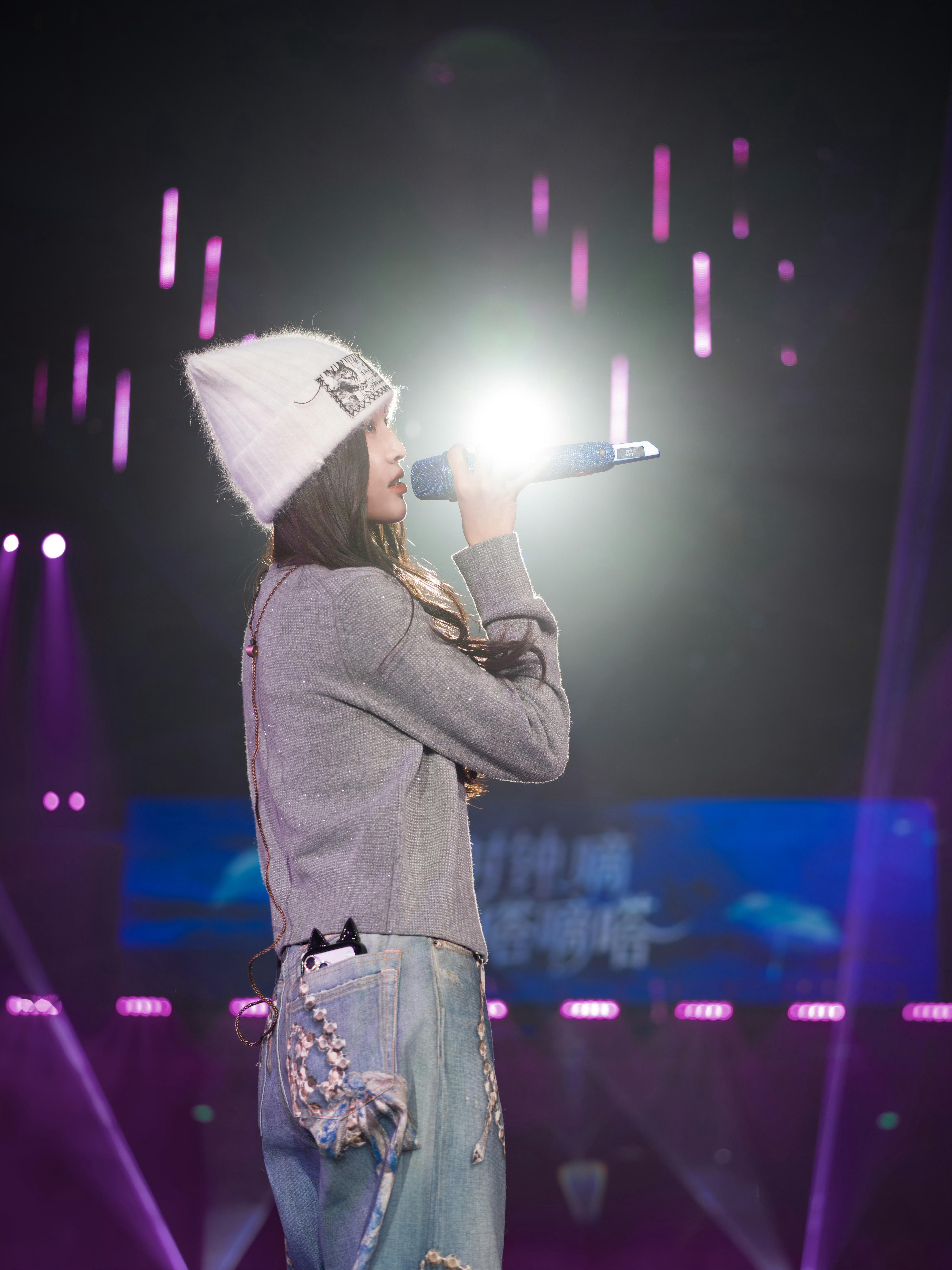 吴宣仪 wxy中国电影120周年活力之夜吴宣仪那光就是你吴宣仪叶星星 