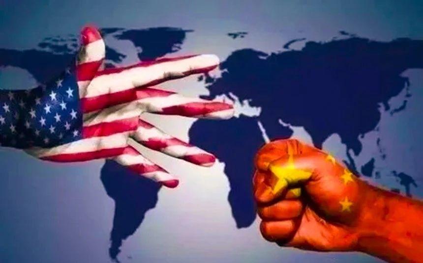 中美两超级大国激烈交锋，其他国家在沉默。这