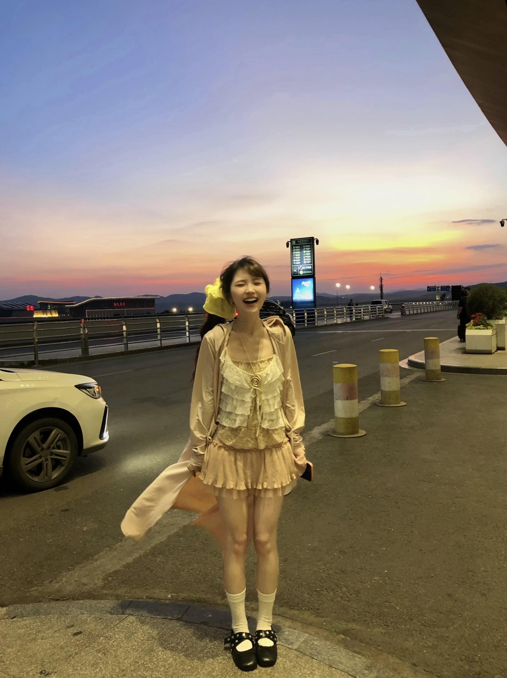 有一天我发现 幸福不再是惊天动地的大事 而是平淡的某一刻