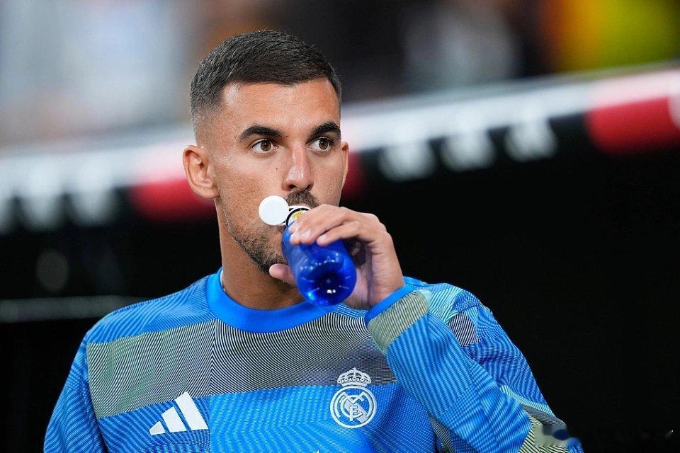 皇马公布了西甲第32轮客场对阵贝蒂斯的参赛名单，塞巴略斯意外缺席。而来自科贝电台