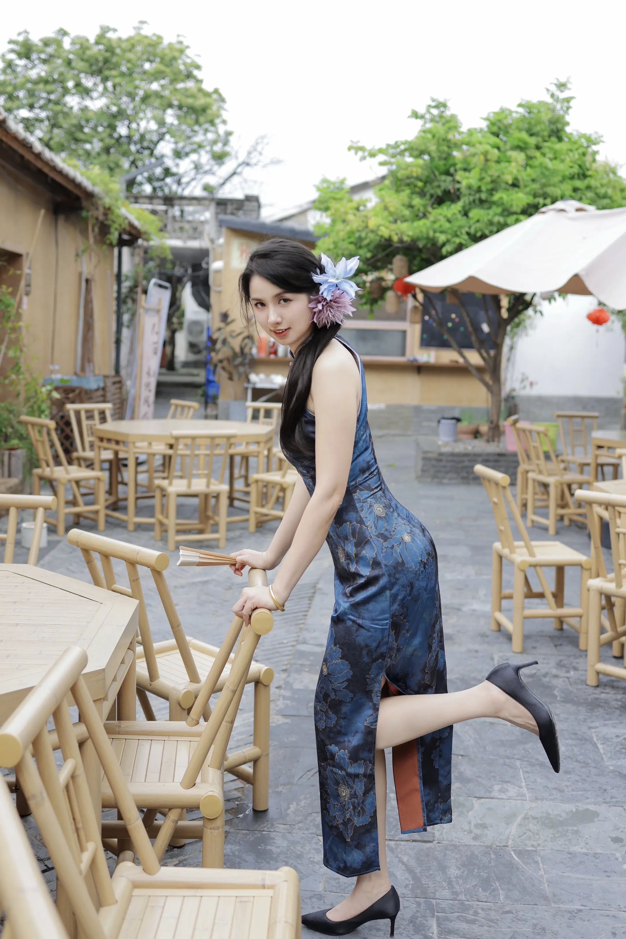 柔是东方骨  姿是心无拘