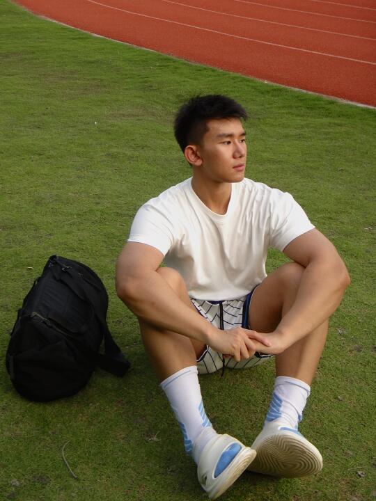 运动场的夏天适合邂逅！！