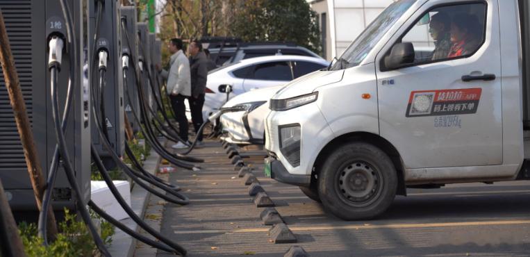 驴充充：让每一程，都能量满格在新能源汽车呼啸而至的时代，充电焦虑曾是无数车主心头