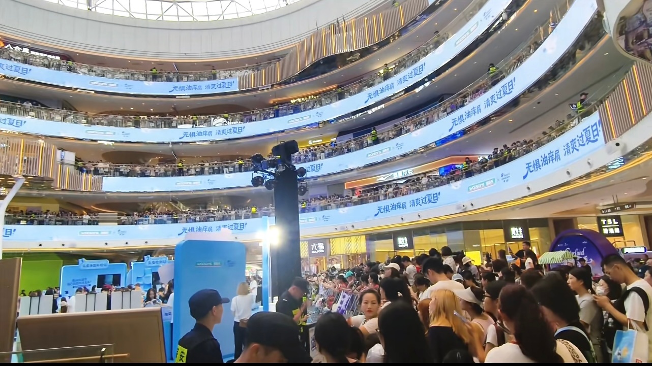 听说广东要打台风了 还是满满当当都是人人人人鹤帝的号召力还是权威海飞丝品牌合伙人