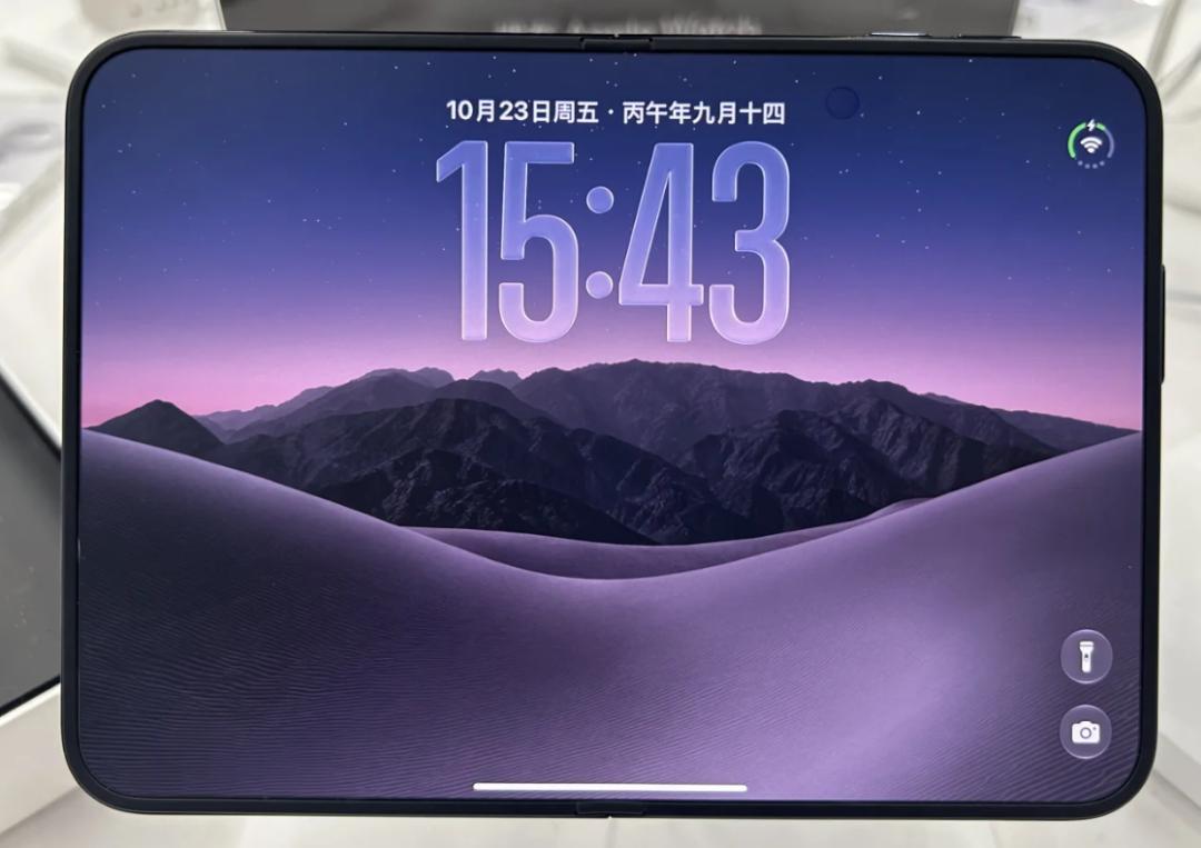 iPhone Duo无痕膜可撕，怪不得苹果之前建议不要贴膜！
 iPhone D
