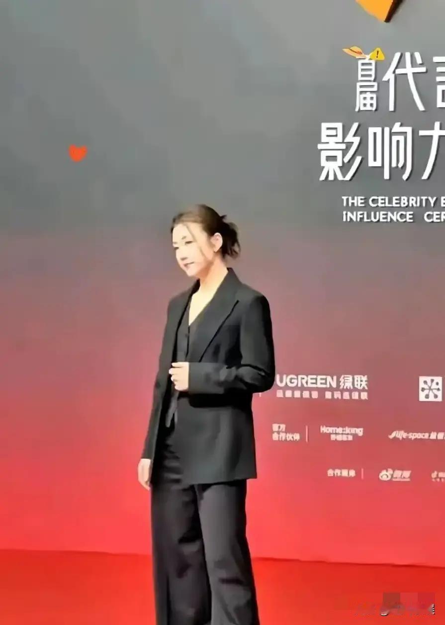 陈梦，把全场都比下去了！

体坛炸了！邓亚萍沉默了，王楠也闭嘴了，到底发生了什么