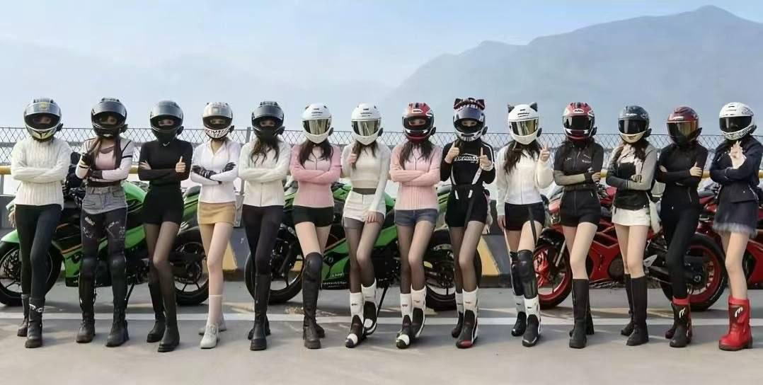 你见过的最美女性长什么样?头盔一戴，你还能分辨出来谁最好看👀你心中最美丽的女神