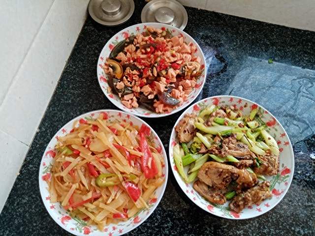 奉劝大家，一定要，少吃，少吃，少吃，别不吃