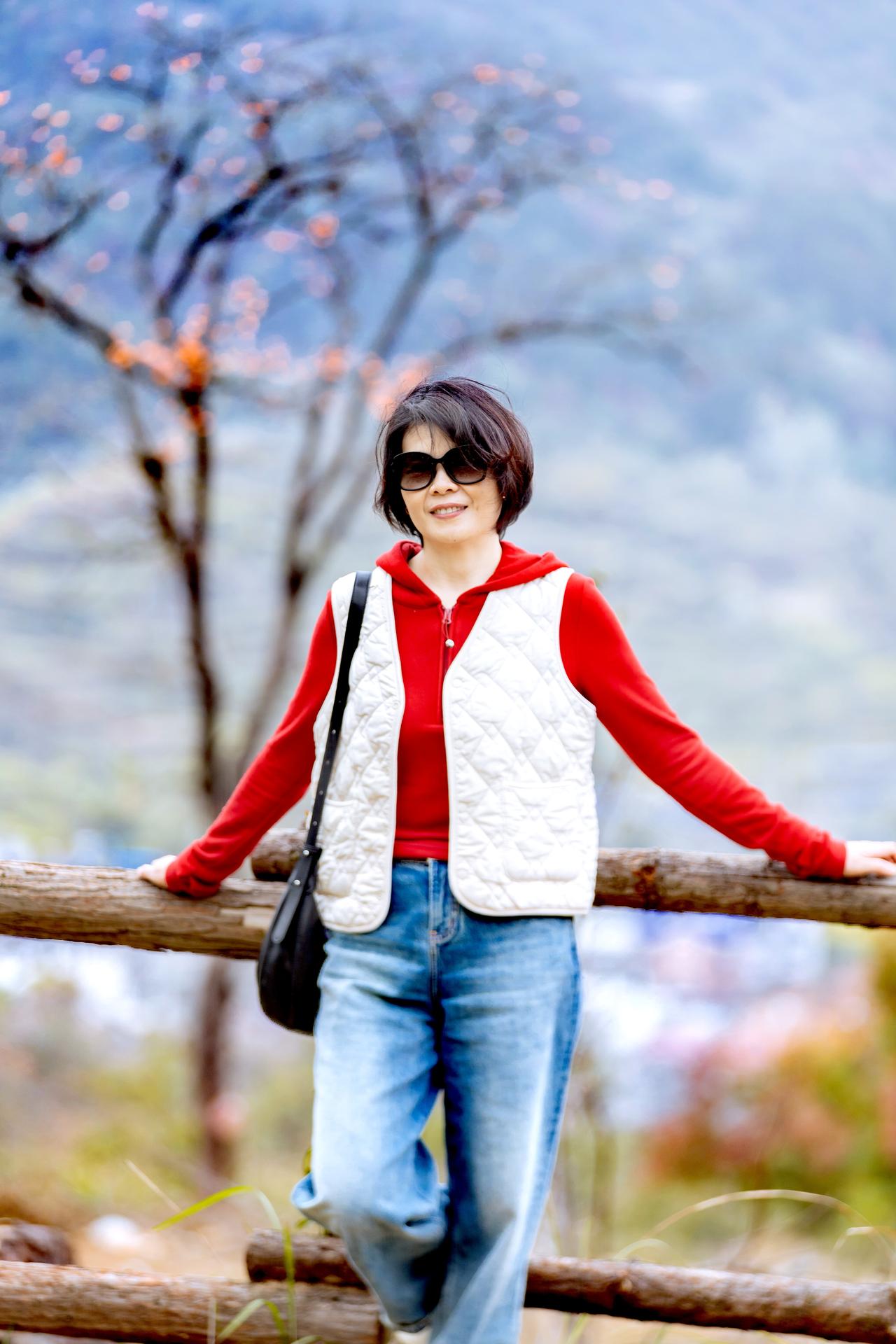 一场说走就走的湖北摄影之旅
第二站：超级壮观的錾字石甜柿村。这里满山遍野的柿子红