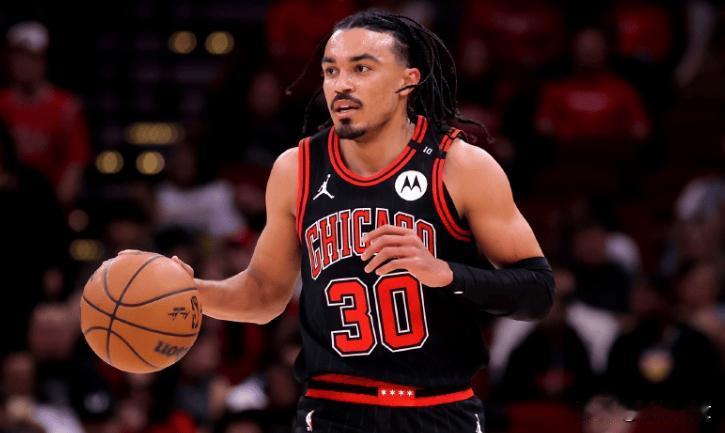 10月26日NBA常规赛，魔术98-110输给了公牛。这场比赛里，公牛球员特雷 