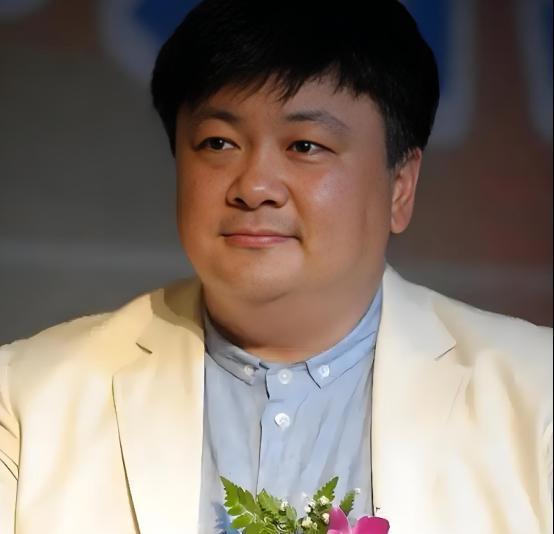 1991年，保姆向洪剑涛借10万买房，洪剑涛二话不说便将钱给了她。谁知，十几年后