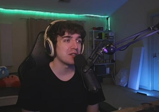 话说我突然想说，“重云哥”长得有点像波杰…… 然后他叫“乔纳森”