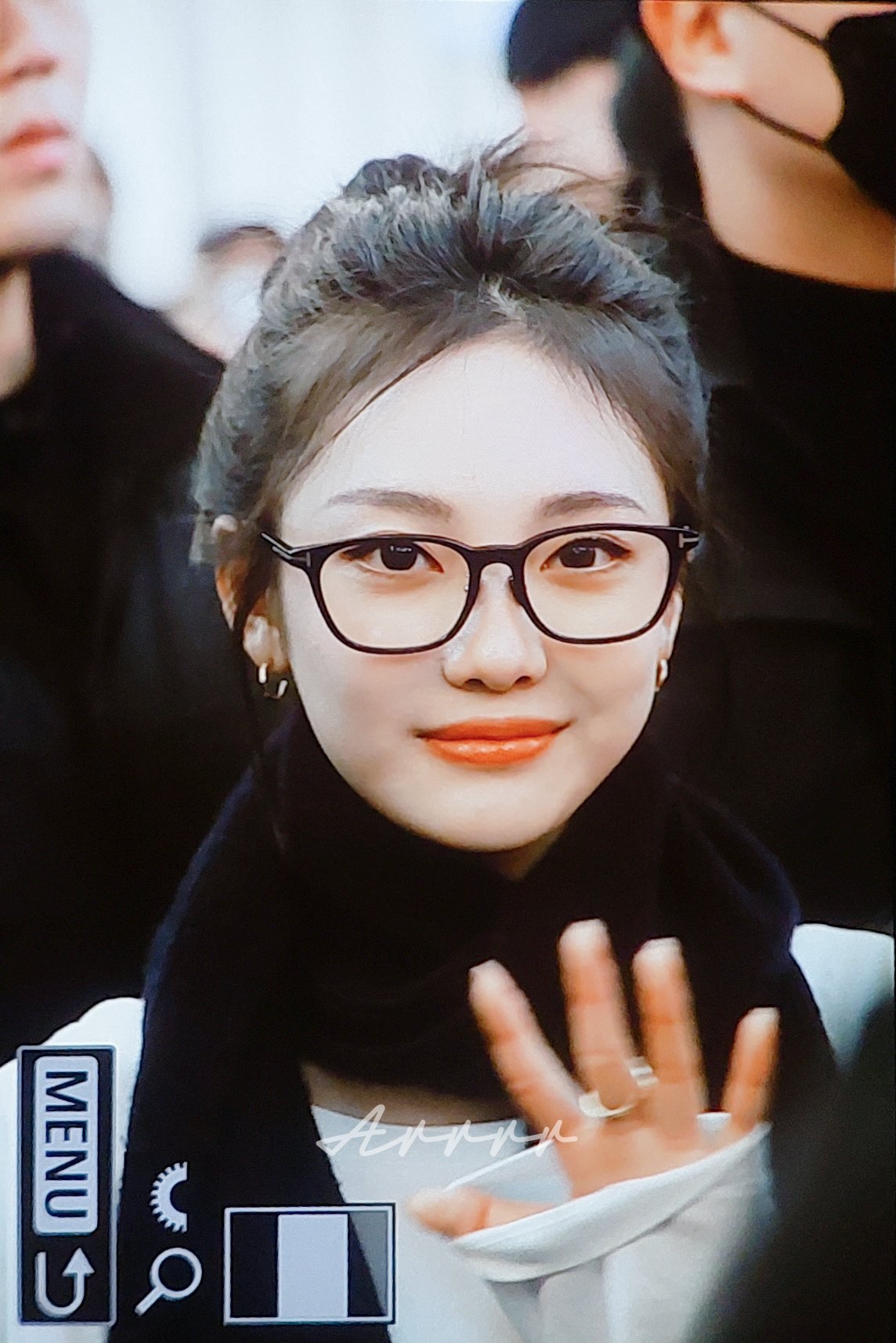 哎呦 可爱眼镜猫😽/arurRu__/WinterSmile_3/Virgoz
