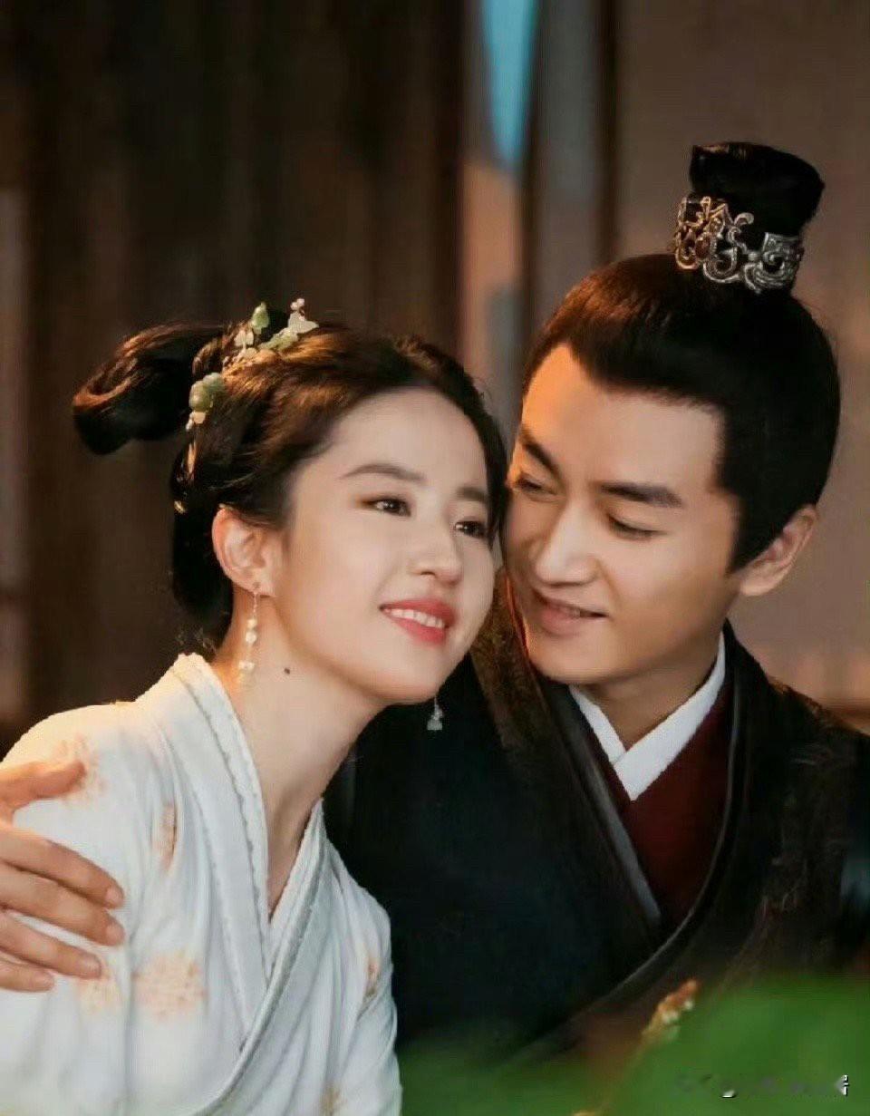 哇塞两位神颜又要二搭了真的假的？
网传刘亦菲和陈晓确定二搭！

那对我的眼睛可太