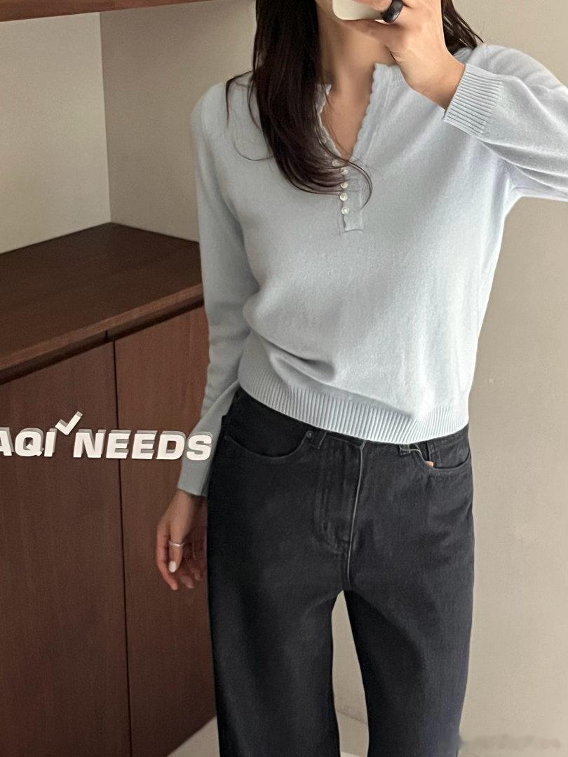 这件女明星同款100羊绒衫，去年灰白两个颜色卖得特别好。正肩版型上身很显瘦，整件