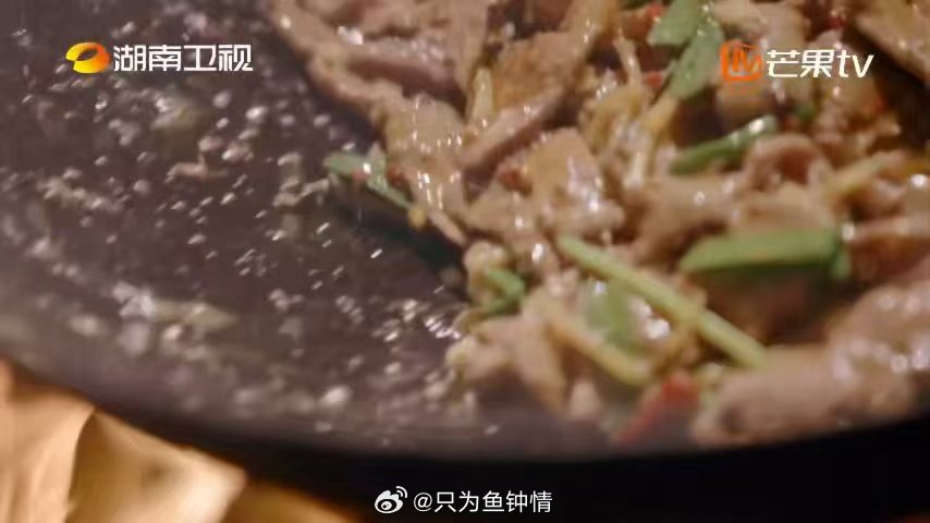 湖南菜里面竟然还加锅灰涨见识！湖南菜锅灰猪肝，爆炒猪肝鲜嫩脆爽，这个锅灰是百草霜