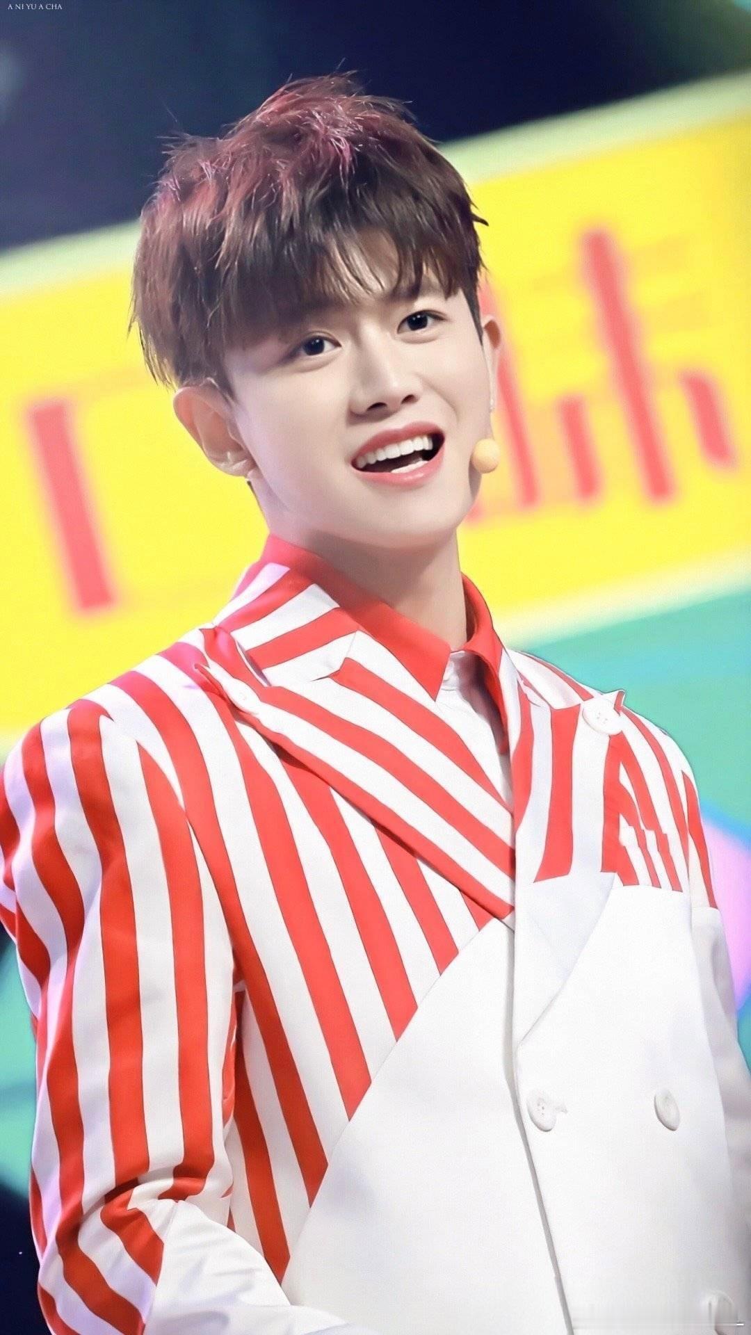 任嘉伦 ❥❥❥ 𝙏𝙊：任嘉伦♡Lᵒᵛᵉᵧₒᵤ♡❥❥❥🌼⁴¹¹ ♡简简单单是