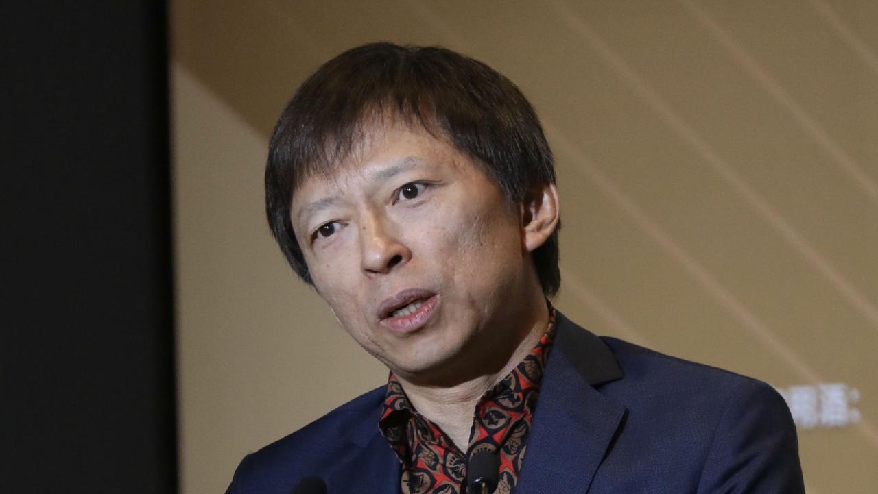 营收微增、亏损大降！张朝阳靠 “不投资”，在互联网活了 20 多年
 
搜狐刚发