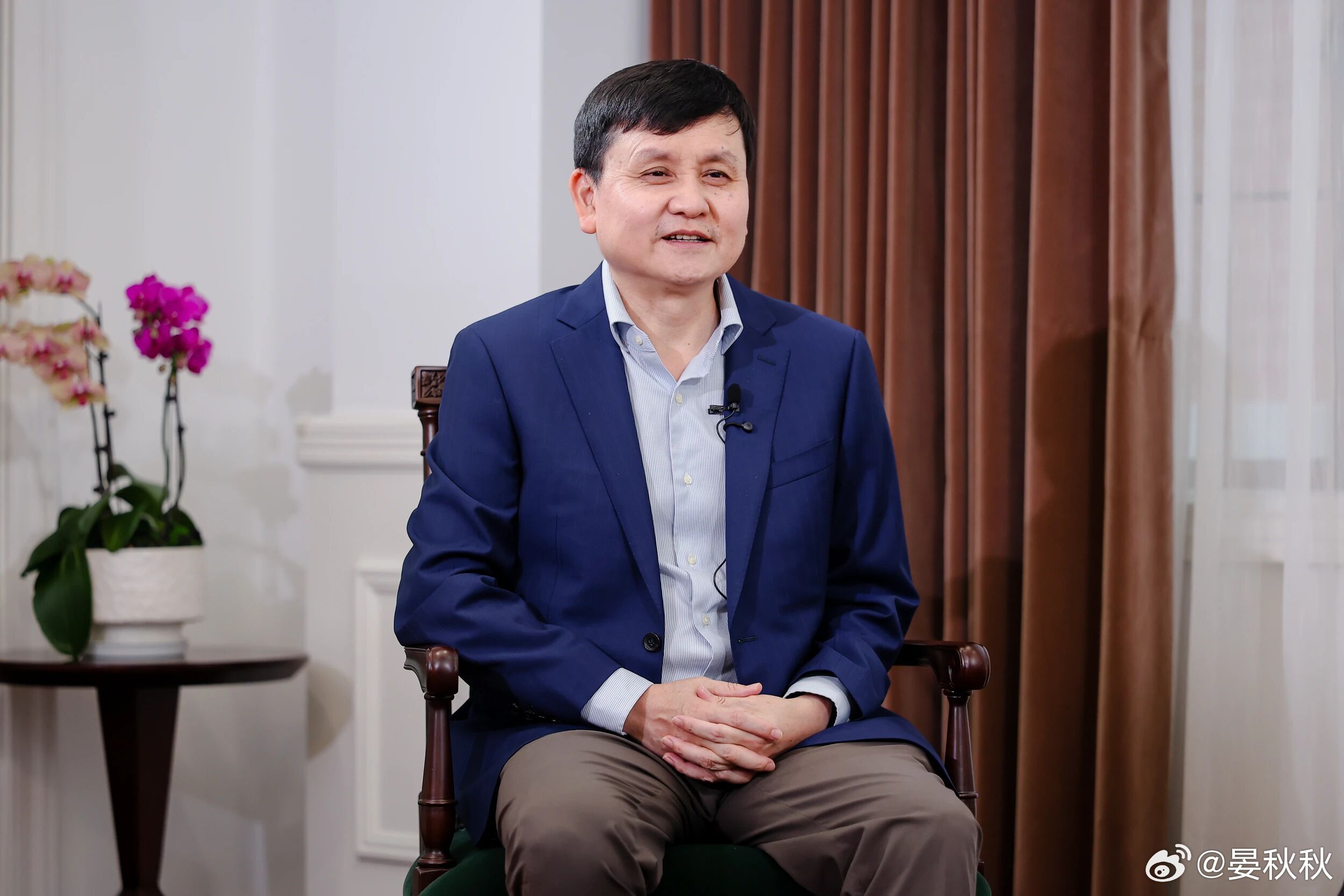 张文宏谈“100岁能自理”长寿不是活得久就行大家熟悉的张文宏医生，又出来科普了。