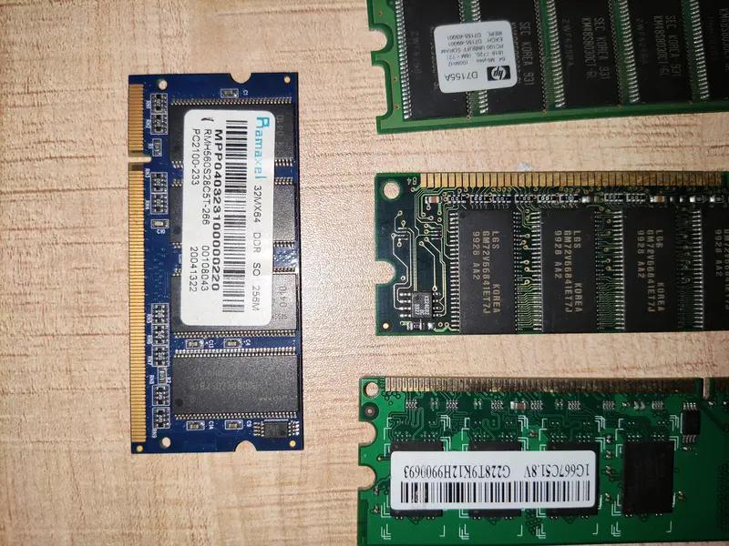 现在这内存价格涨得也太离谱了！就说32G内存，一下子涨了约3000元。想当初，我