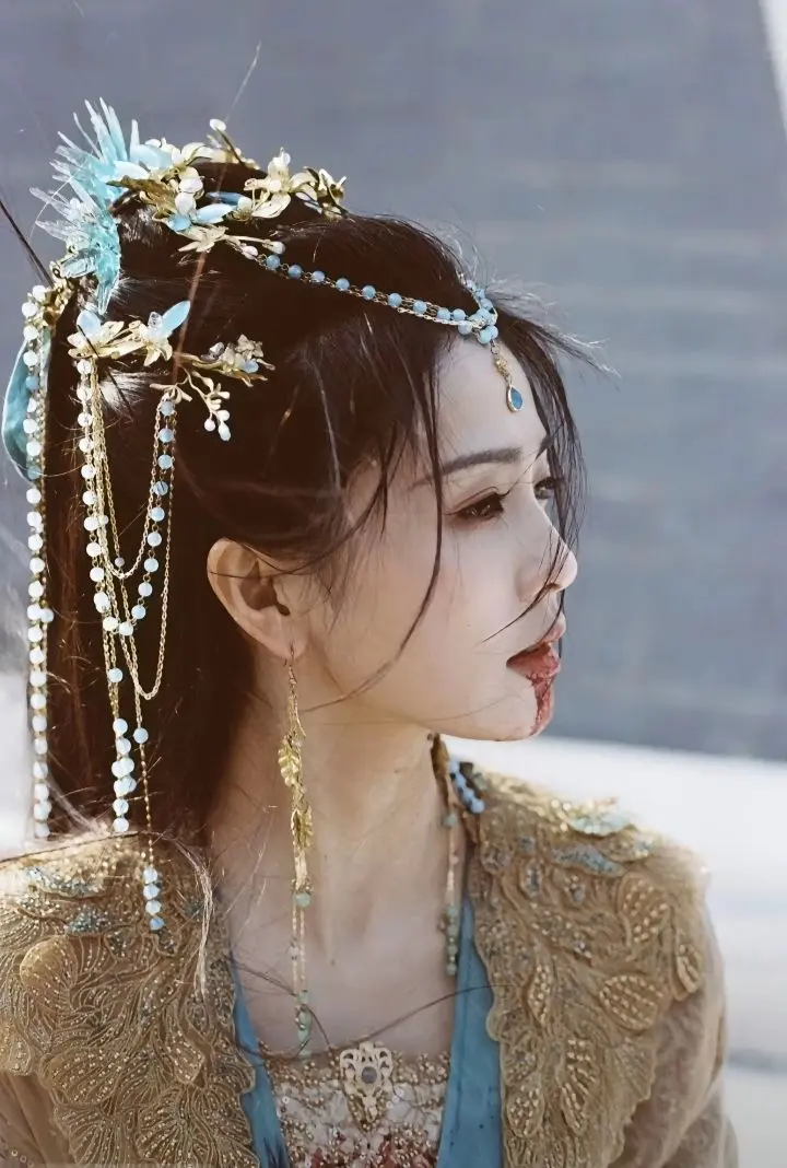 谁来怜我神女大人“黎苏苏”