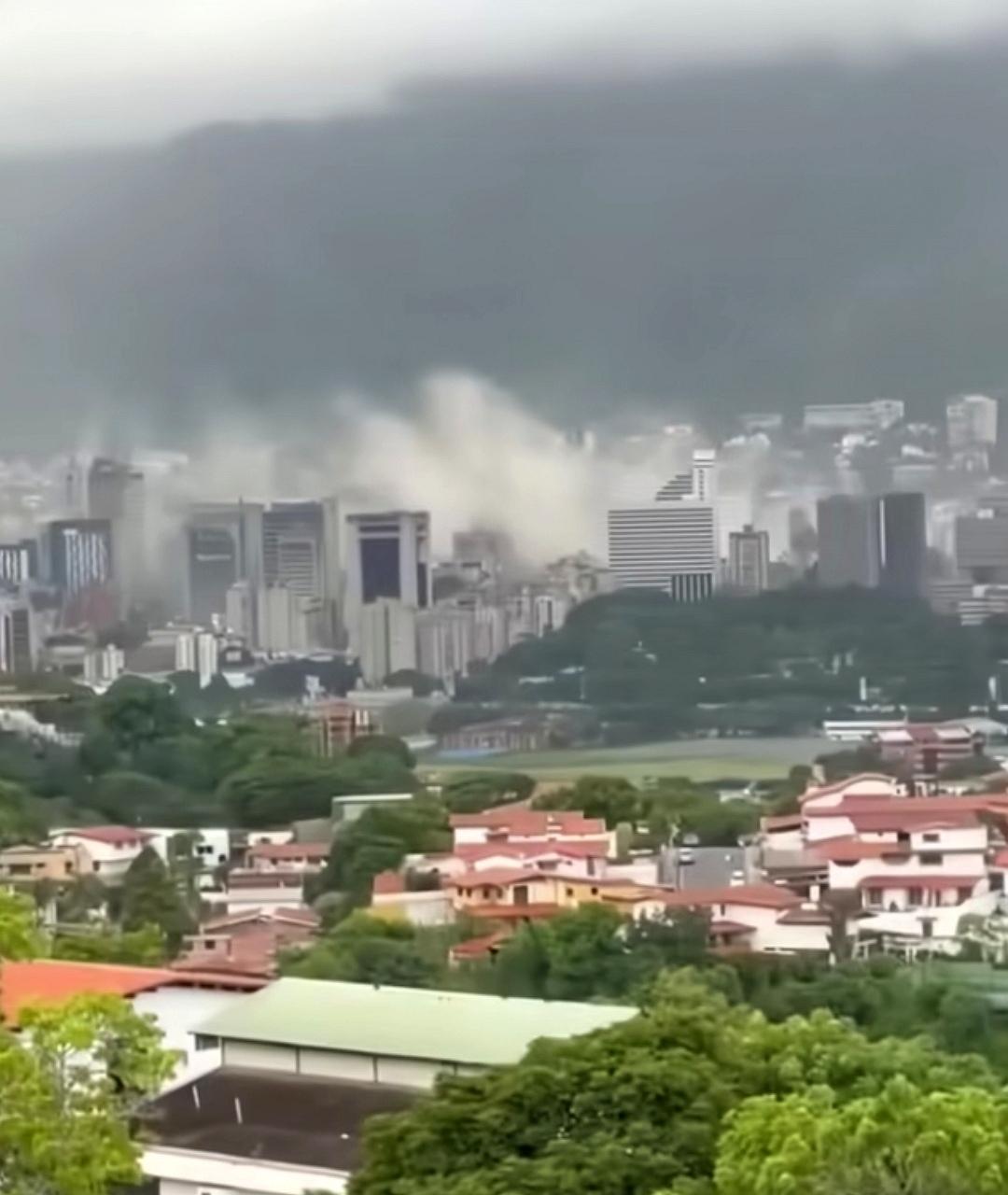 天灾人祸叠加下，委内瑞拉无处安放的苍生遭受着巨大地震灾难，美官方预估遇难人数或近