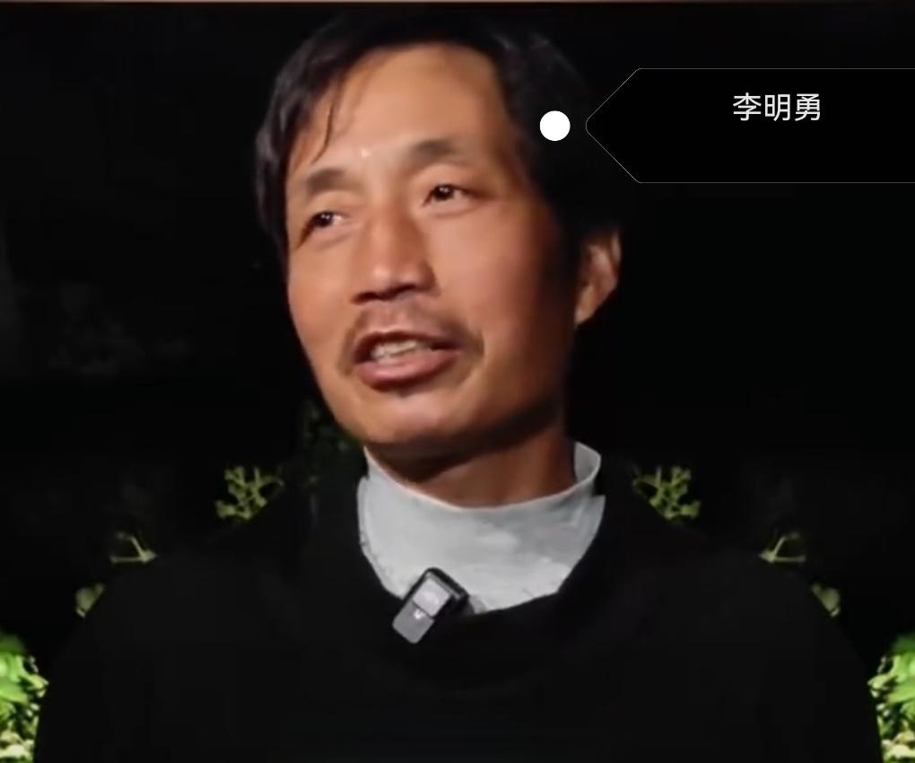 4月2日下午5点多，潜山市梅河雪湖段的河边，一阵呼救声引来了不少路人。

48岁