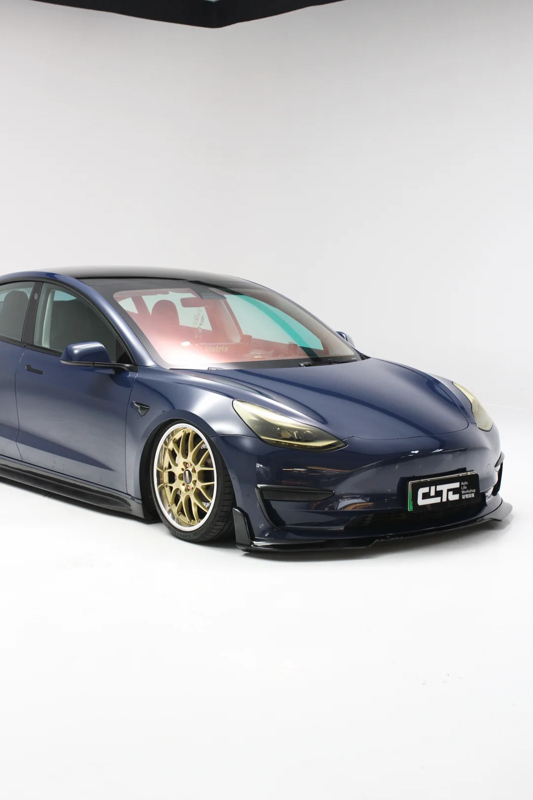 Tesla Model3新品尝鲜:海军蓝🧿