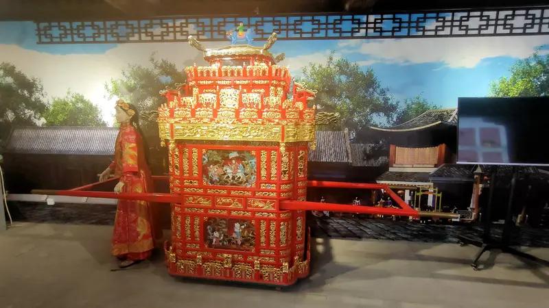 一是传统婚俗的现代转型赋予其新的生命力。南宁的“八抬大轿”并非简单复刻古礼，而是