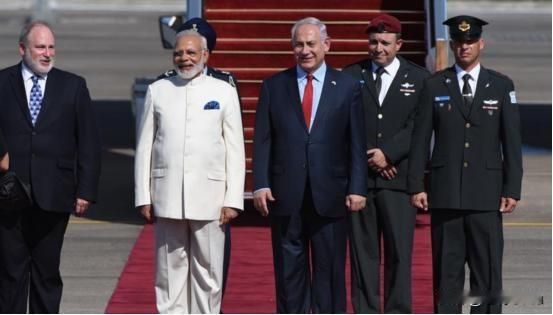 以色列总理内塔尼亚胡高调捧莫迪：加沙问题只有你懂我内塔尼亚胡宣布莫迪25日访以并