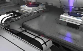 美国 ：绝不允许把使用美国技术的光刻机卖给中国。中国：绝不允许把使用 中国稀土 