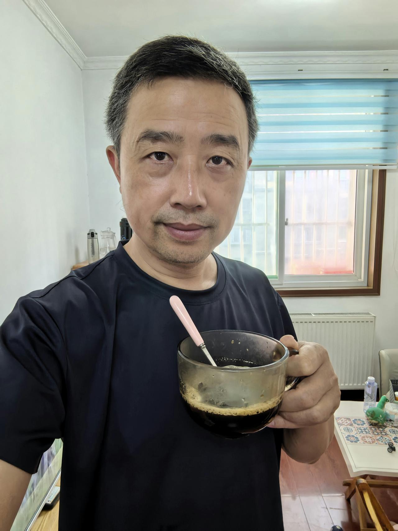 戒酒已满357天，离一整年还差8天，最后的倒计时开始了。
 
每天早上写下戒酒日