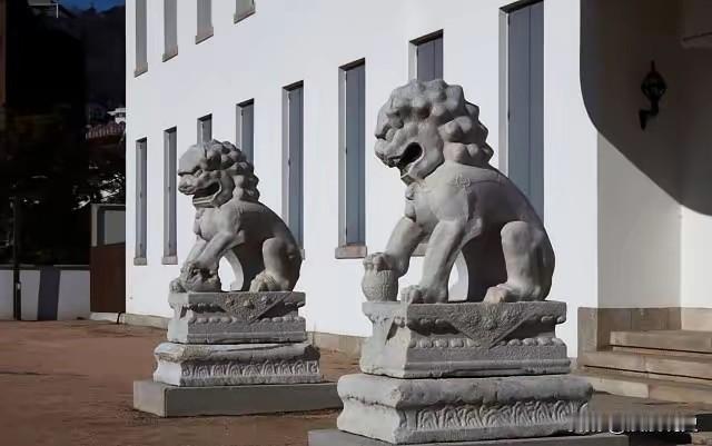 诚意满满！李在明这次来，赠还了一对清代石狮像。而这个石狮子来历不小，是日本从中国