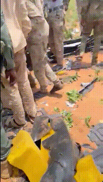 “中国防空导弹发威了！”当地时间9月16日，苏丹叛军“快速支援部队”成功击落了一