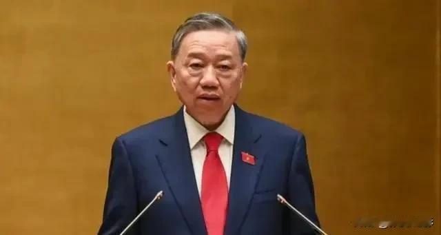 越南上演魔幻一幕：政府刚下节电令，垄断电力企业立刻申请涨价，民众直呼“被拿捏”。