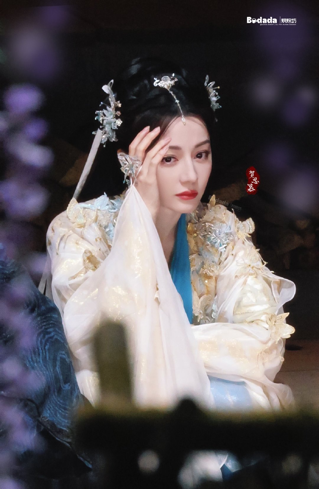 迪丽热巴贺思慕白色蝴蝶裙 今天是蝴蝶仙子！好美！迪丽热巴什么造型驾驭的都如此完美