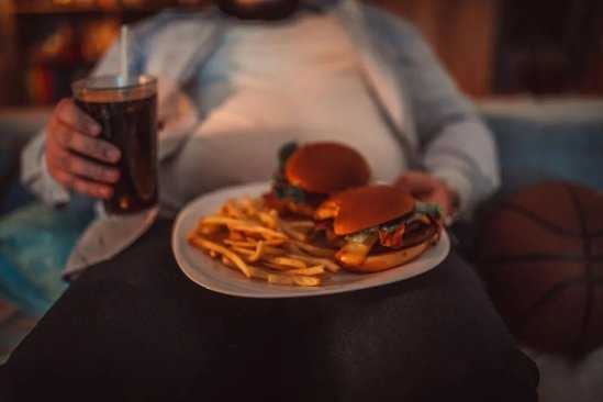 【#垃圾食品为何让人欲罢不能#？】据南方周末：垃圾食品（Junk Food）几乎
