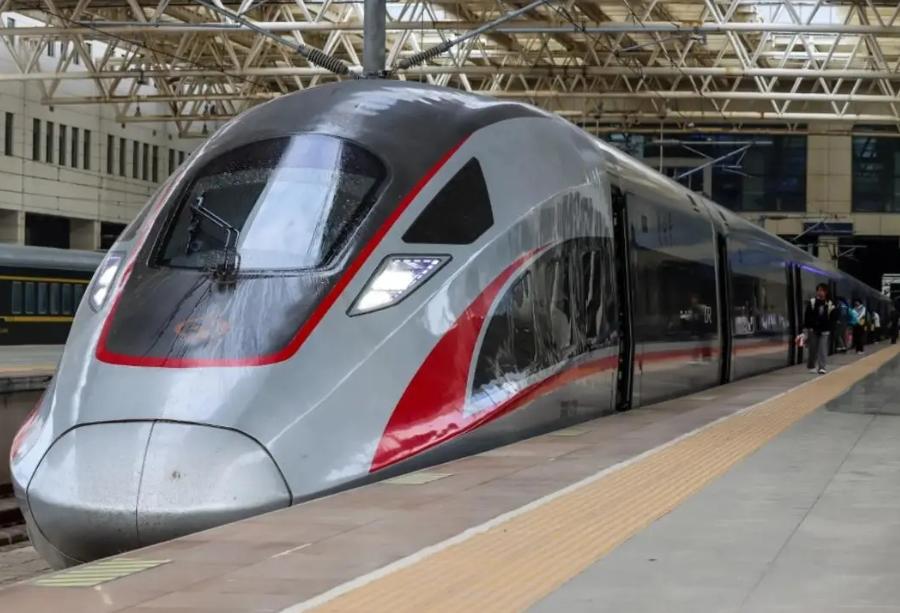 晚上为什么没有高铁？一位铁路工作者告诉我，90%的人不知道，飞机可以通宵飞行，火