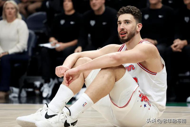 火记：火箭明年只需留下阿门&申京&KD&谢泼德，其他人都得走

3月28日消息，